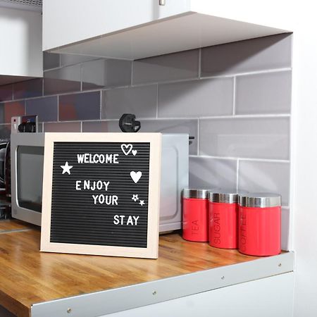 Cosy Studio With Kitchenette And Private Bathroom - 15Mins To Central London! Bagian luar foto