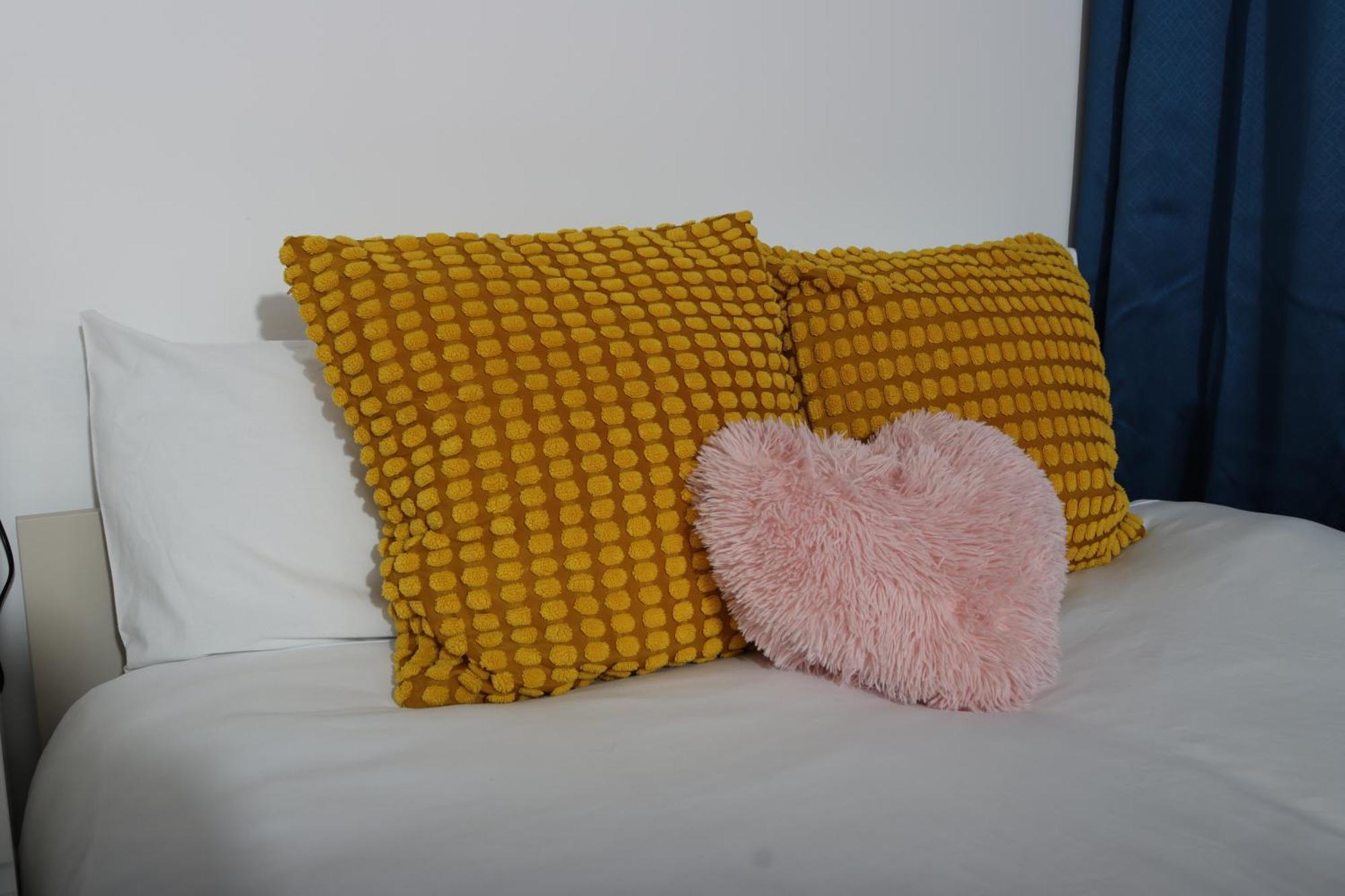 Cosy Studio With Kitchenette And Private Bathroom - 15Mins To Central London! Bagian luar foto