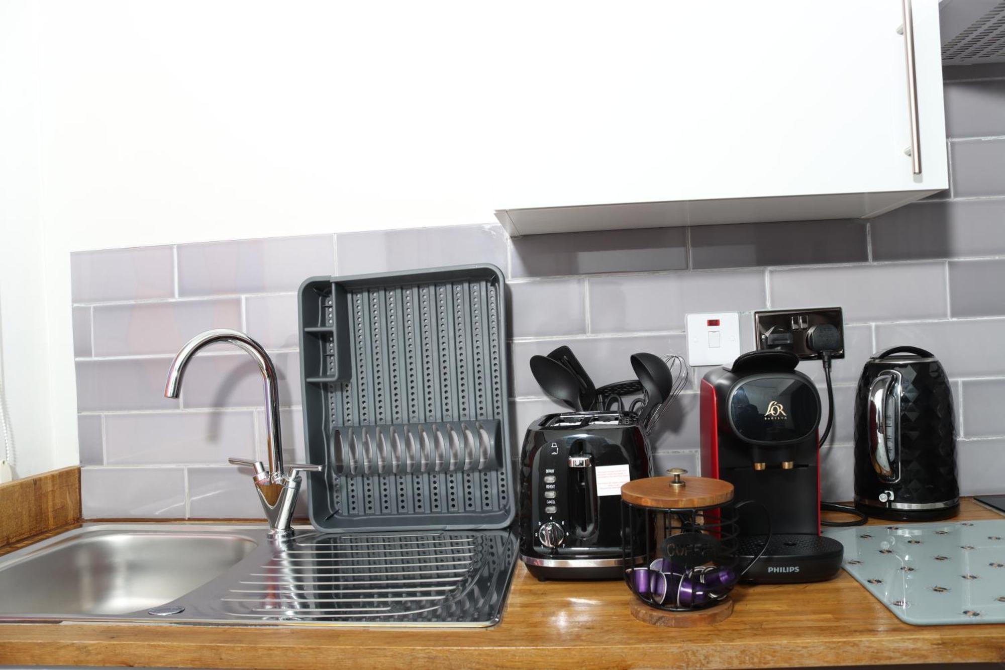 Cosy Studio With Kitchenette And Private Bathroom - 15Mins To Central London! Bagian luar foto